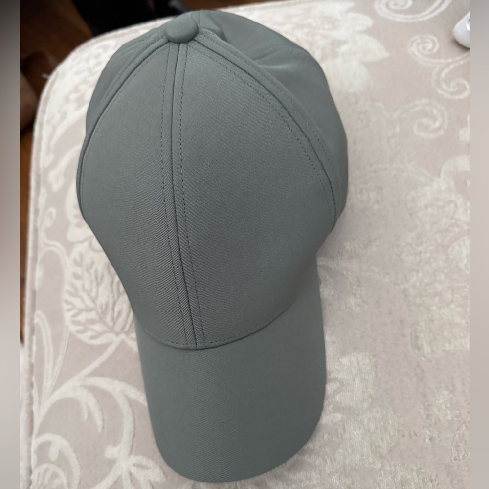 Nordstrom women’s baseball cap (never worn)